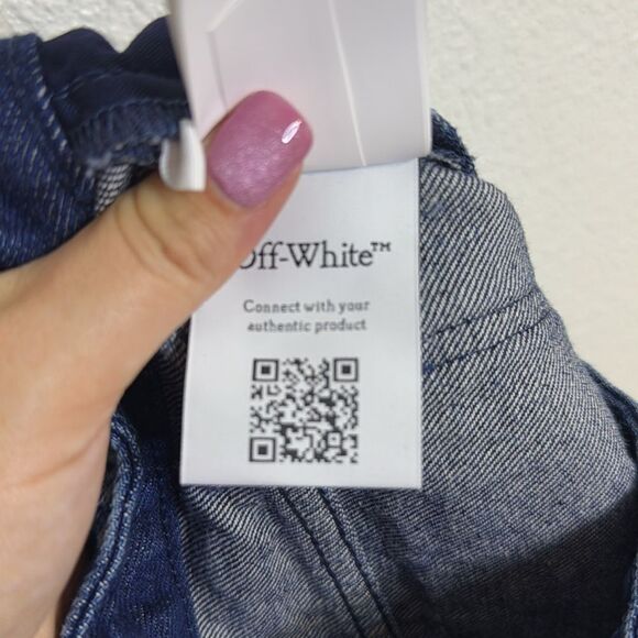 NWOT- Off-White- Globe graphic-print flared jeans- Size 29 - Picture 14 of 16